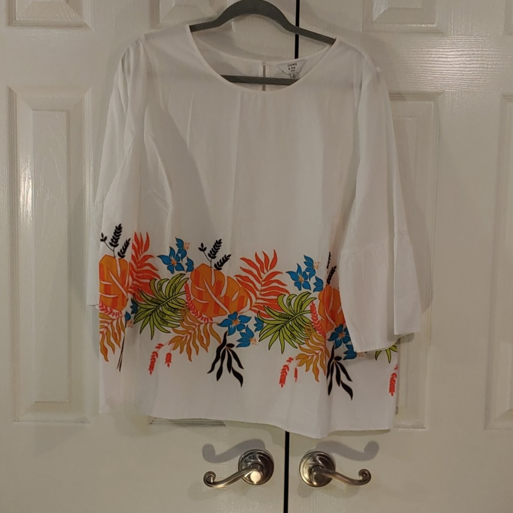 Crown and Ivy 2x top